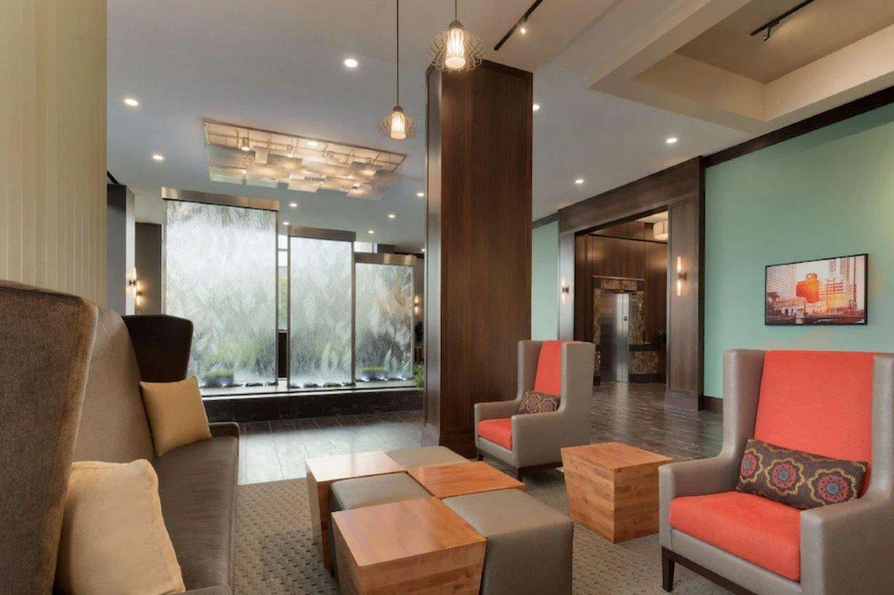 Embassy Suites By Hilton Chicago Naperville Exteriör bild