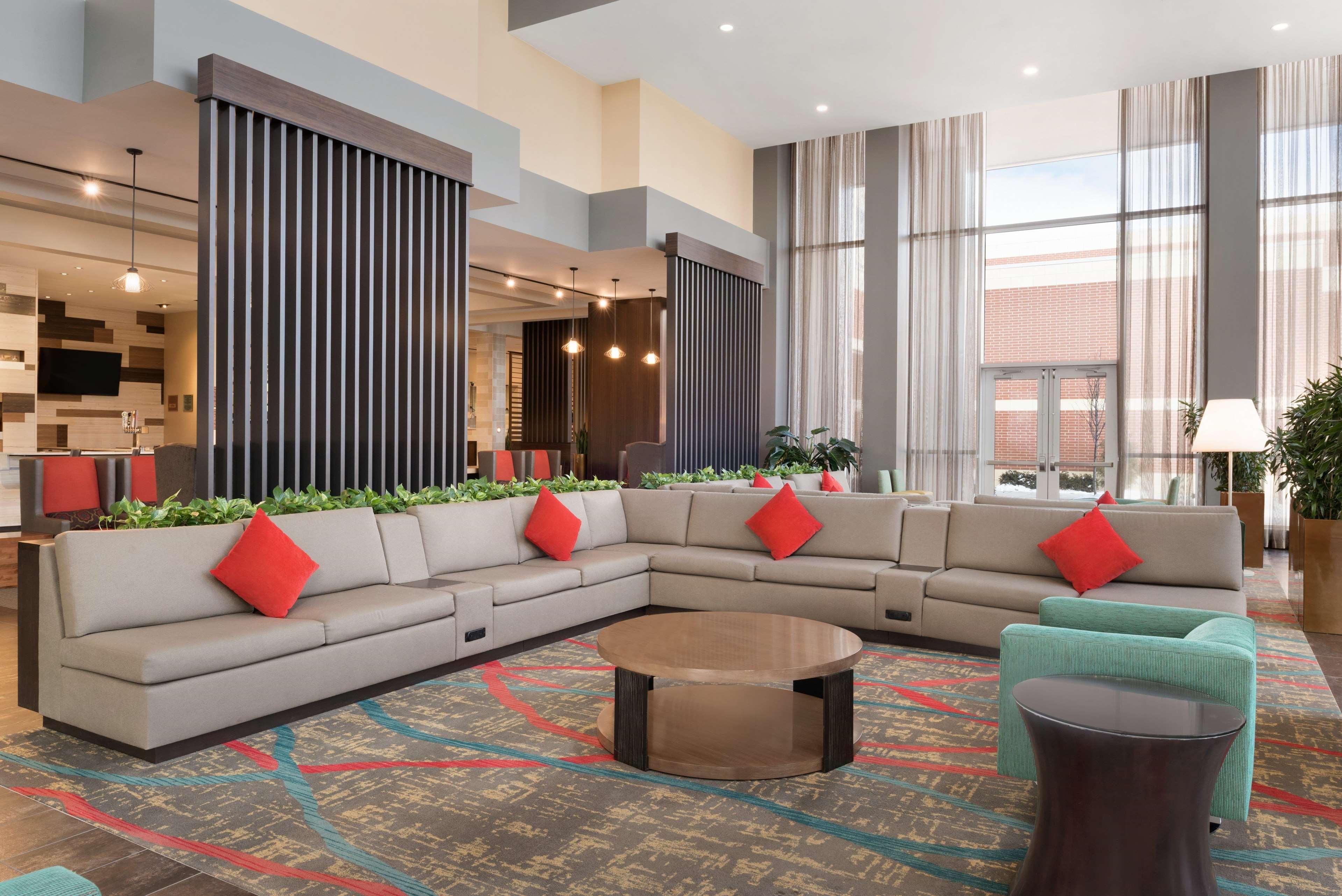 Embassy Suites By Hilton Chicago Naperville Exteriör bild