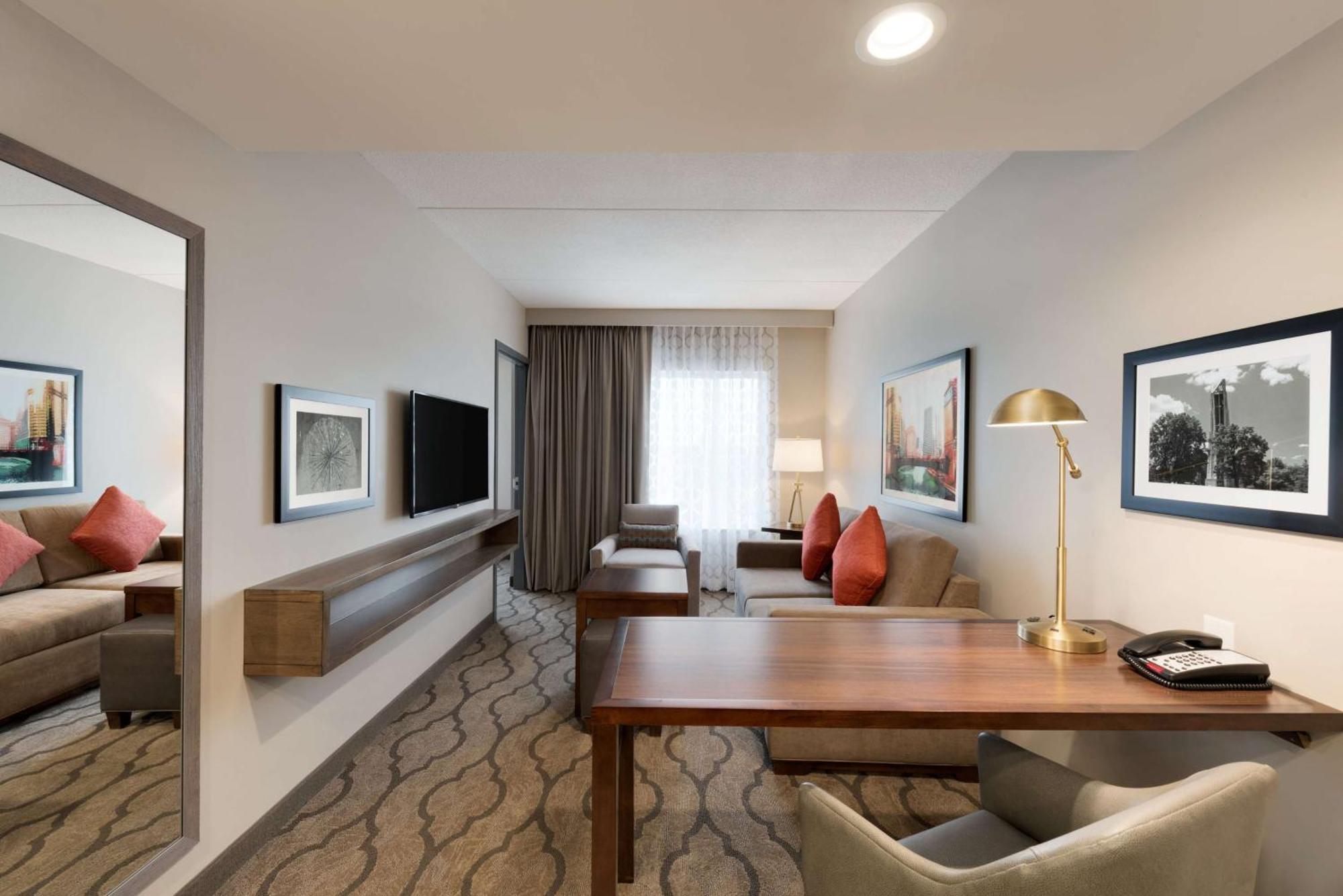Embassy Suites By Hilton Chicago Naperville Exteriör bild